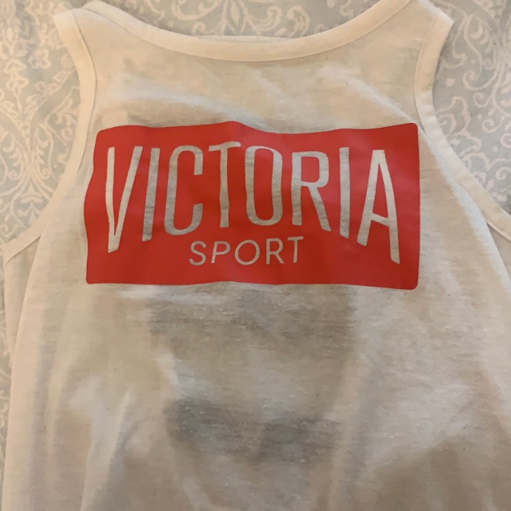 Victoria sport workout tank